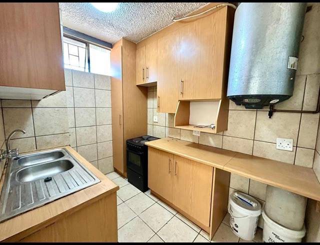 3 BEDROOM APARTMENT FOR SALE IN SUNNYSIDE